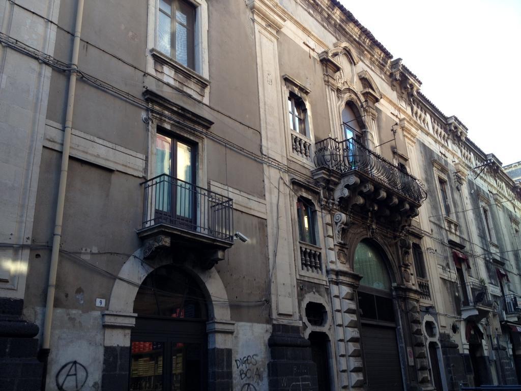 Loft Piazza Universita Κατάνια Δωμάτιο φωτογραφία