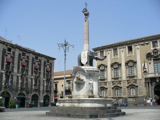 Loft Piazza Universita Κατάνια Δωμάτιο φωτογραφία